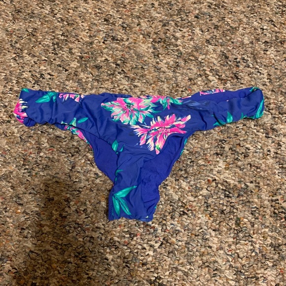 O’Neill bathing suit - Picture 6 of 6